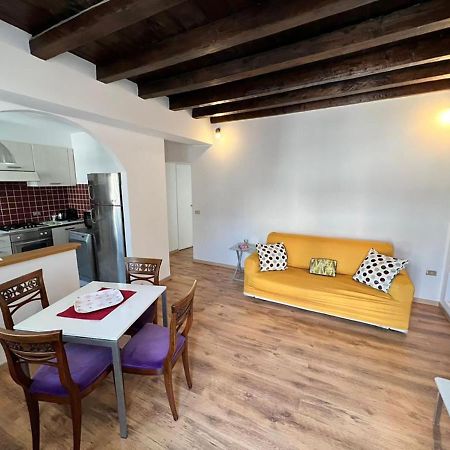 Lovely 1 Bdr Apartment In Paolo Sarpi Milão Exterior foto